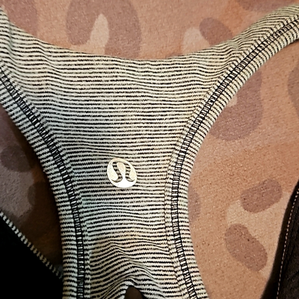 LULULEMON Racerback Keyhole Stripe Tank Size 8 - Picture 3 of 4